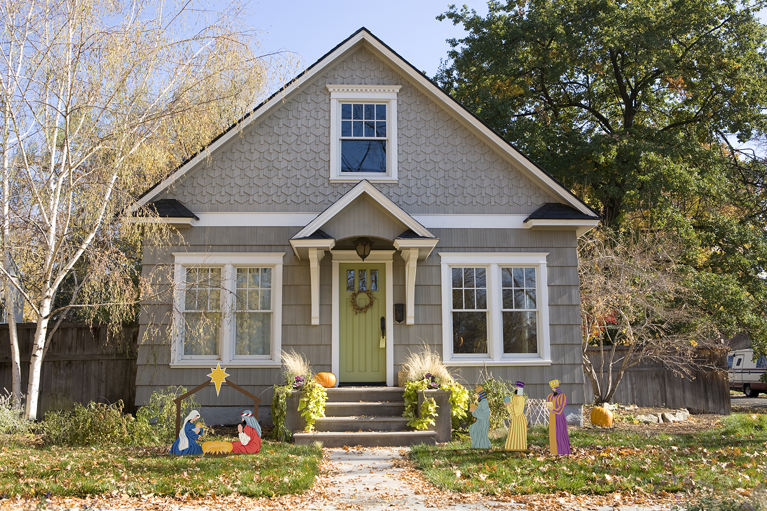 outdoor-nativity-set-color-fall-house-72-1